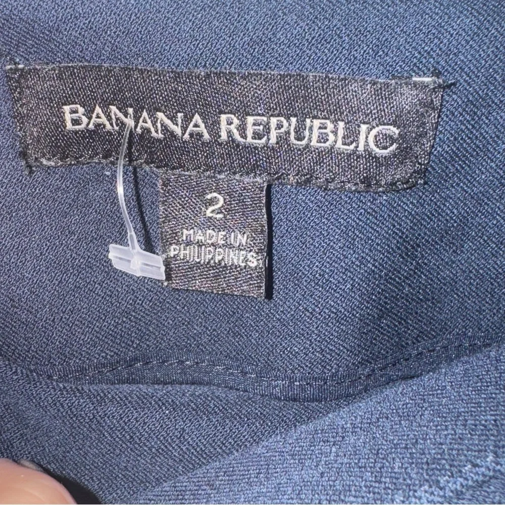 Banana Republic Dark Blue Pencil Skirt women’s size 2 - D
